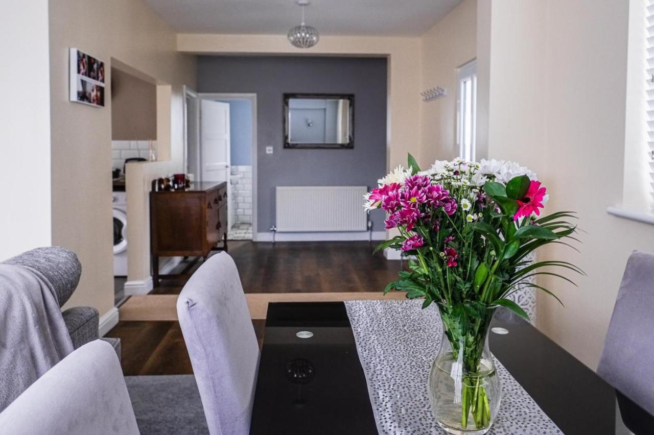 Tallets Apartment With Balcony & Parking Tewkesbury Esterno foto