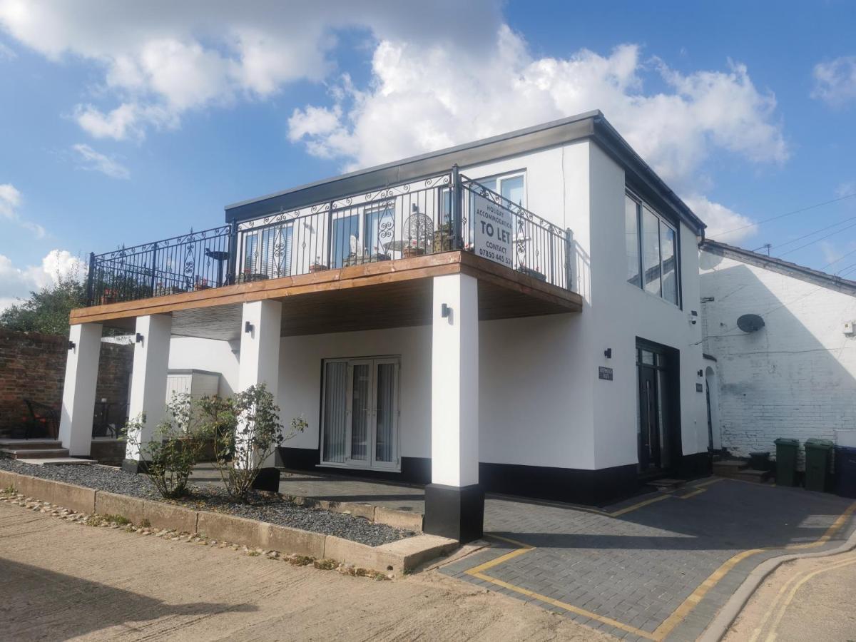 Tallets Apartment With Balcony & Parking Tewkesbury Esterno foto