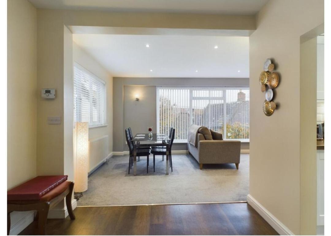 Tallets Apartment With Balcony & Parking Tewkesbury Esterno foto
